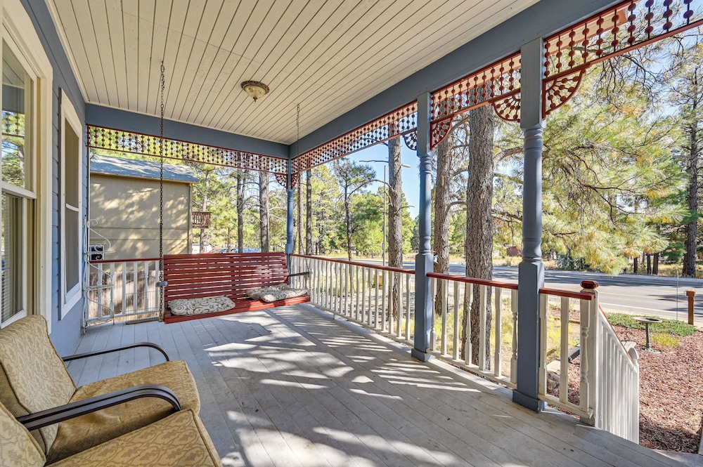 Private Patio & Mtn Views: Flagstaff Getaway view 4