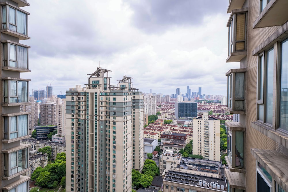 Tyms Elegant 3BR 2BA Apt Near Malls