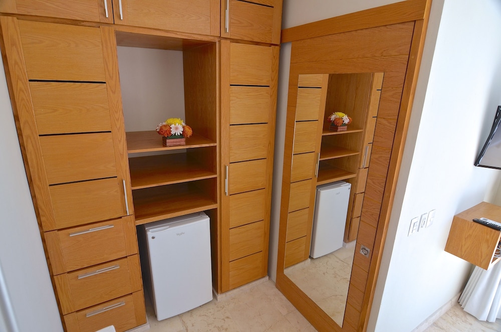 A-Nah Suites Apartamentos by CSR