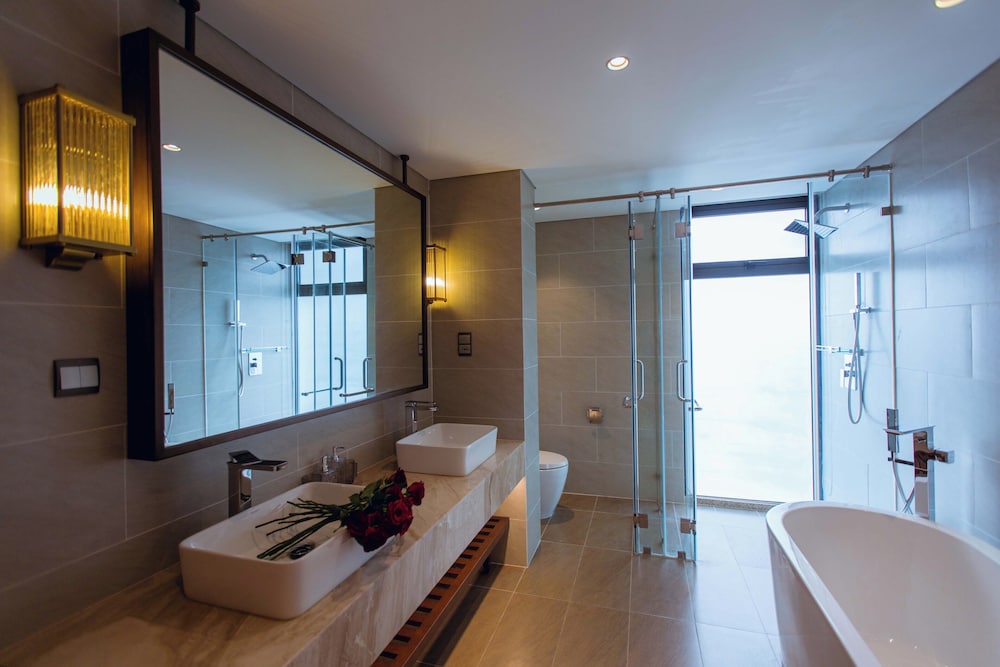 The Palm Nest Cam Ranh Pool Villa