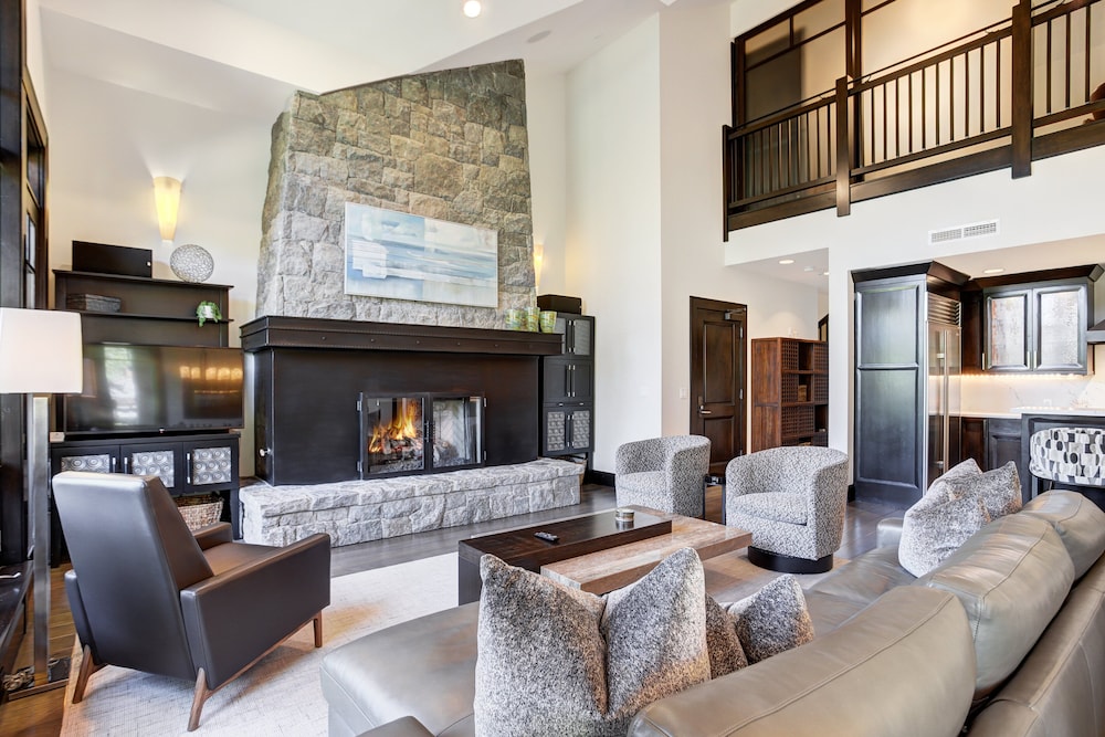 Ski-in/ski-out 3br+loft Condo, Bachelor Gulch 3 Bedroom Condo
