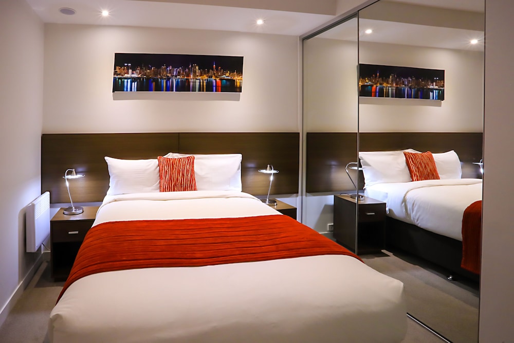 Flinders Street Apartments