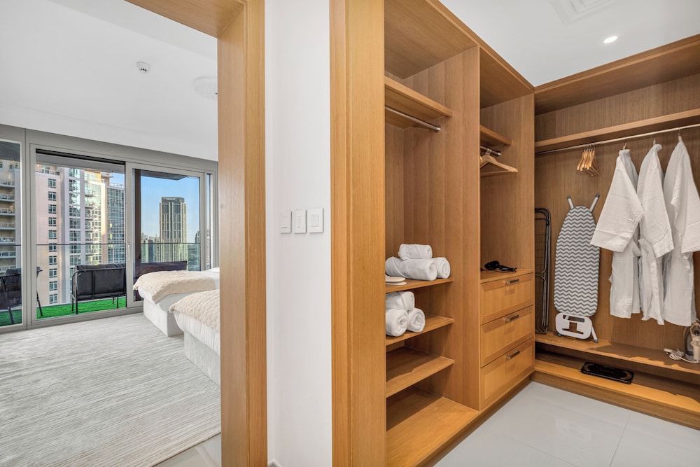 Roomszy Residences - Opera Grand