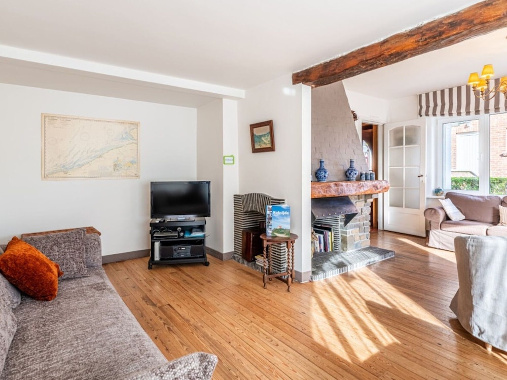 Villa Near De Panne Beach With Sea Views