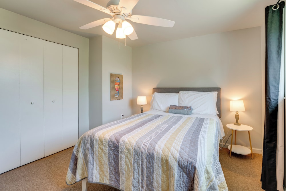 2 Blocks to Beaches: Peaceful Retreat in Lexington