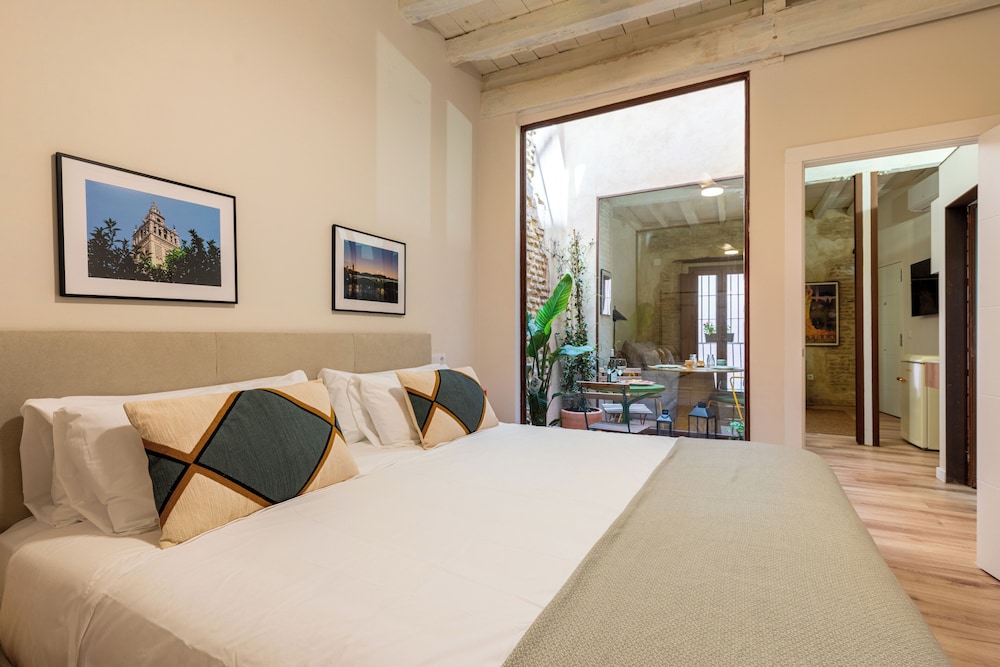 One&Lux Casa Barrabas