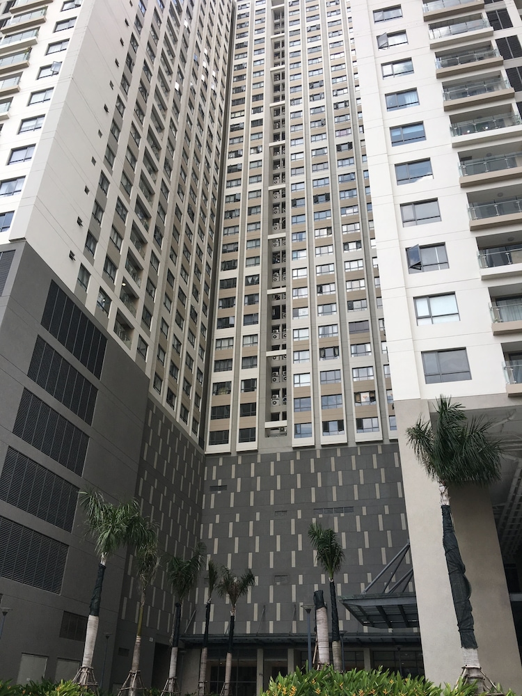 Hotel The GoldView Luxury Apartment - Image 1