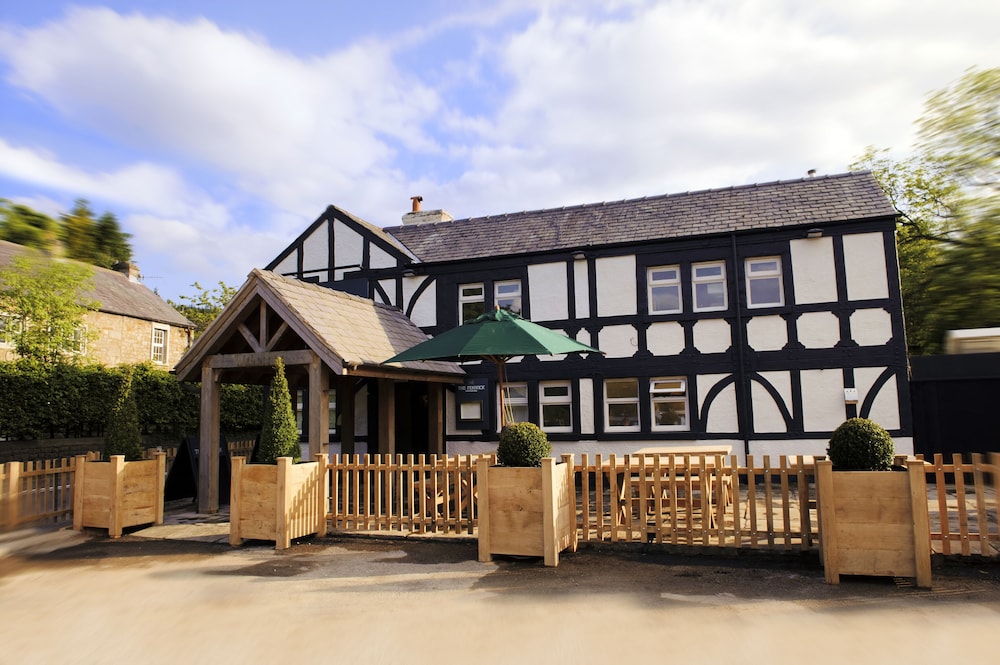Lancaster Vacations - The Fenwick Steak  Seafood Pub - Property Image 3