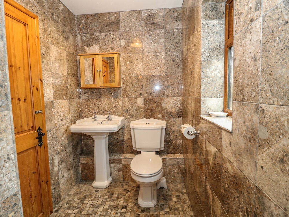 Hazel Lodge