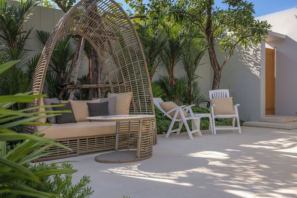 Modern 3BR Villa Kaimana Private Pool