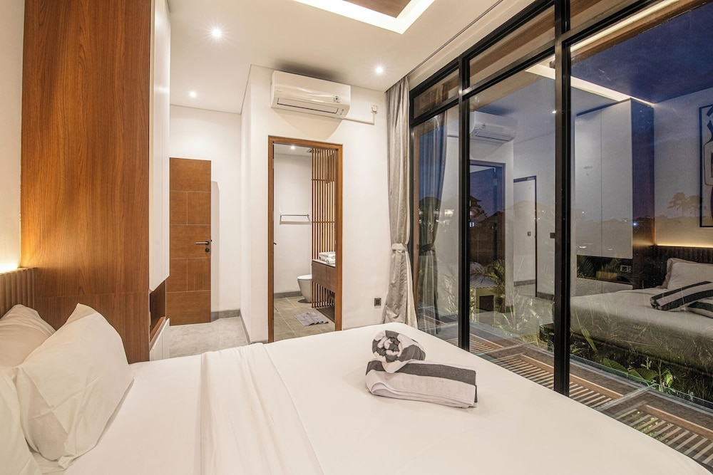 Exquisite 5BR Canggu Villa Steps From the Beach