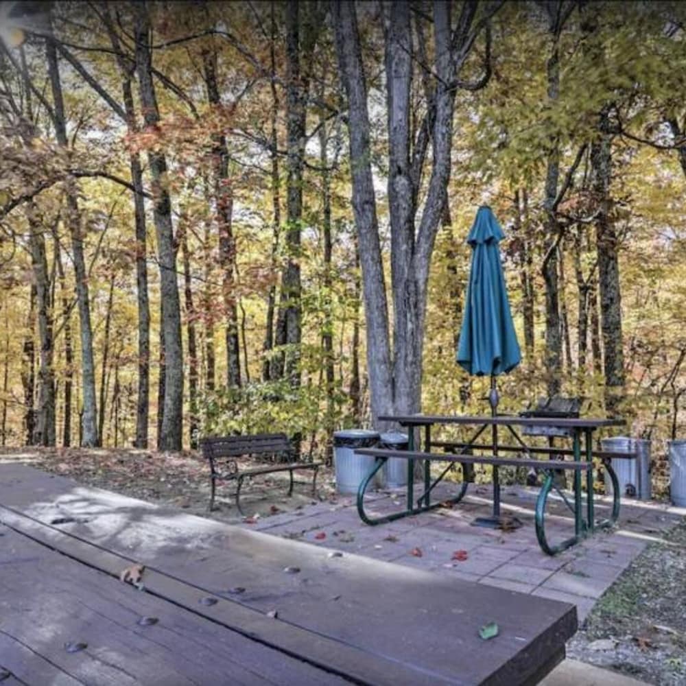 NEW Haven Peaceful Retreat Gorgeous Views Pool view 5
