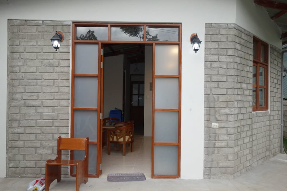 El Bungalow De Gaby view 2