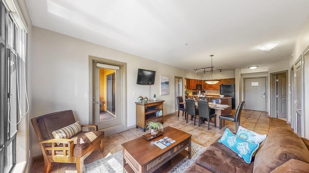 Kelowna Vacations - Fourth Floor Delight at Playa 451 - Property Image 1
