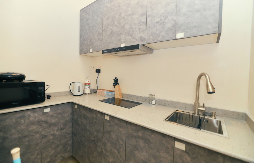 AJs Serenity Suites