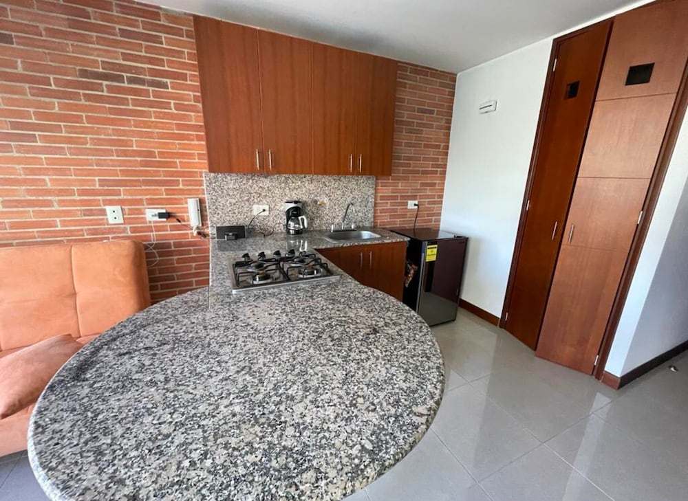 Apartasuit en El Poblado Medellín view 5