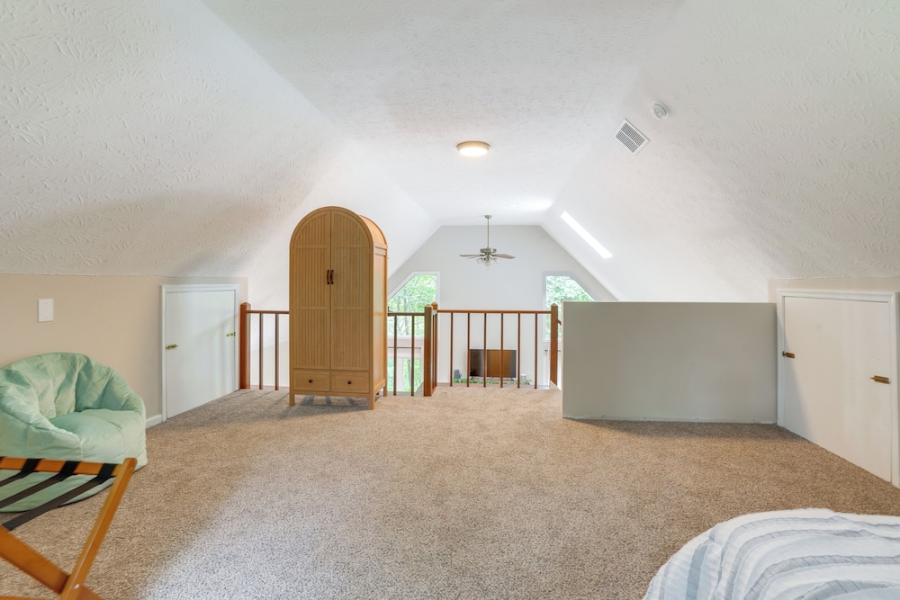 Pet-friendly Lake Monticello Home w/ Perks!