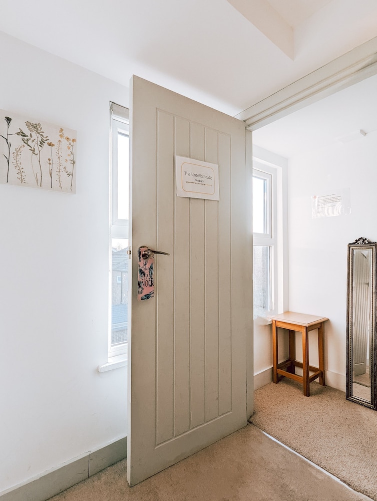 The Isabella Studio by Richmond Park