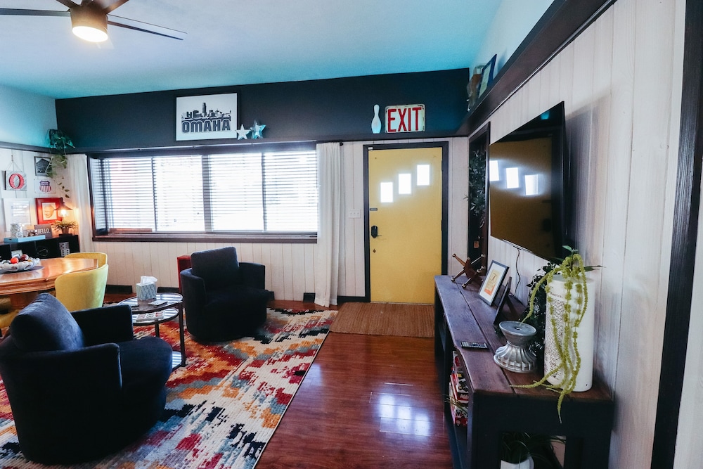 Omaha Vacations - Charming Omaha Retreat - Near Zoo Downtown 3 Bedroom Home by RedAwning - Property Image 67