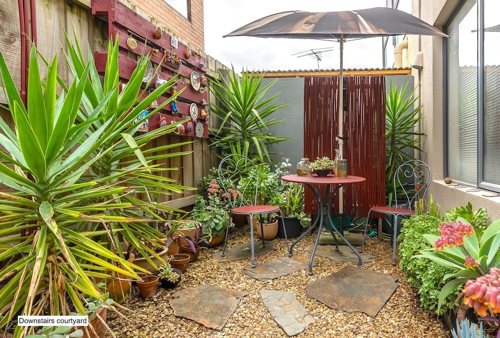 StayCentral - Tranquil Townhouse