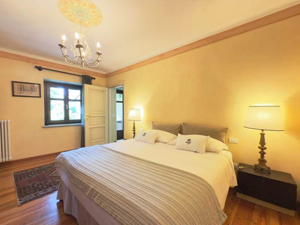 Dimora il Pozzetto Elegant Villa With Garden