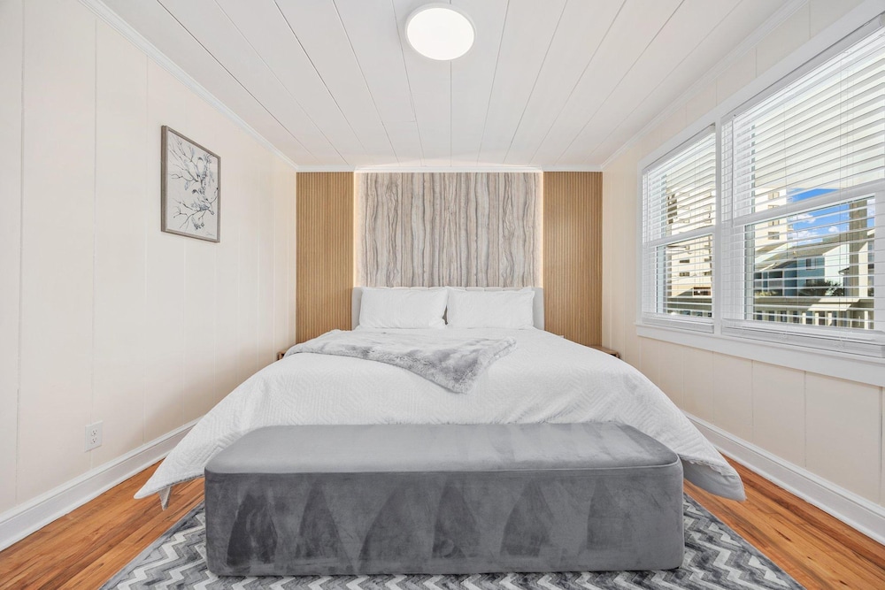 Elvi s Beach House Unit B