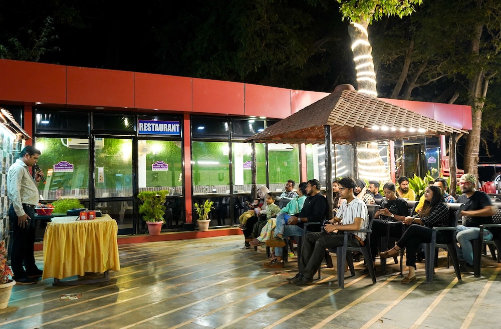 Hotel Kumar Plaza