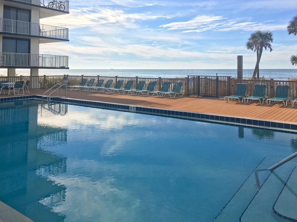 Windward 408 at Edgewater