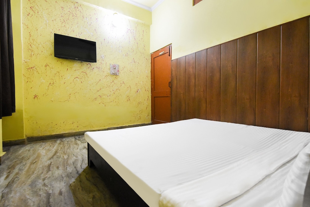 SPOT ON 49295 Hotel Kohinoor Park view 4