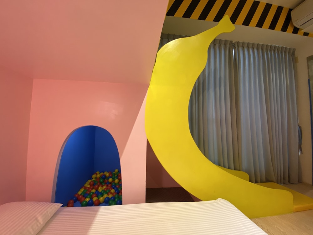 Fun Holiday Hostel
