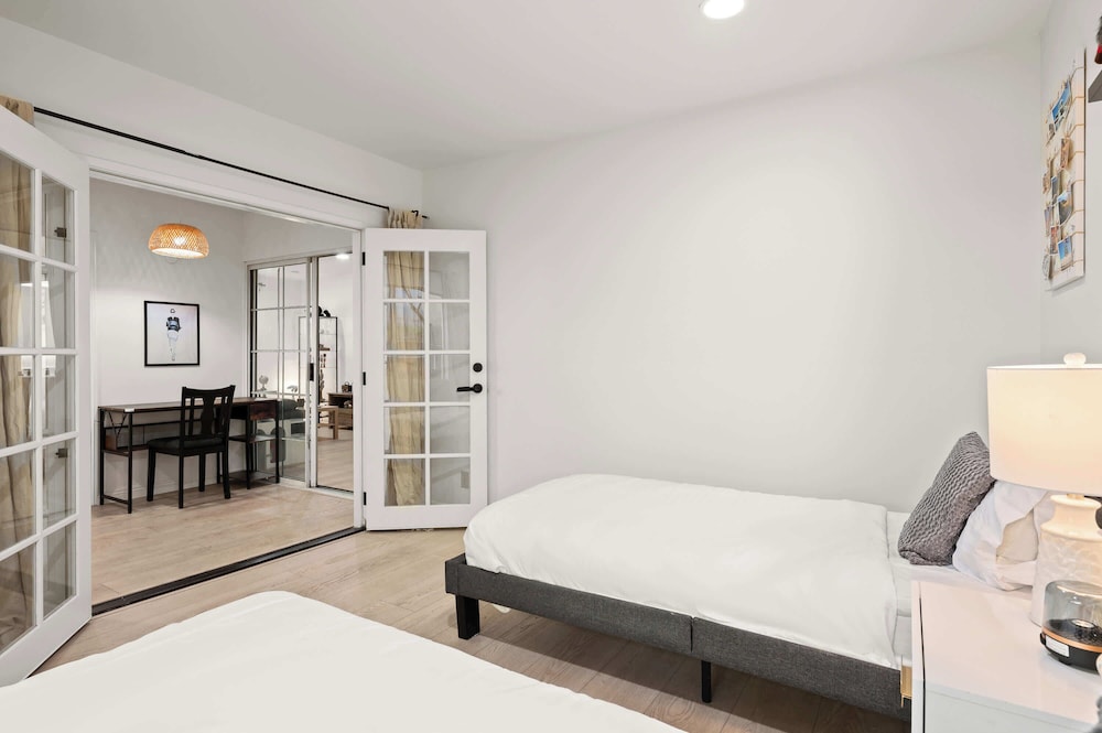 Newly Updated Family Retreat Safe Area Near Dtla