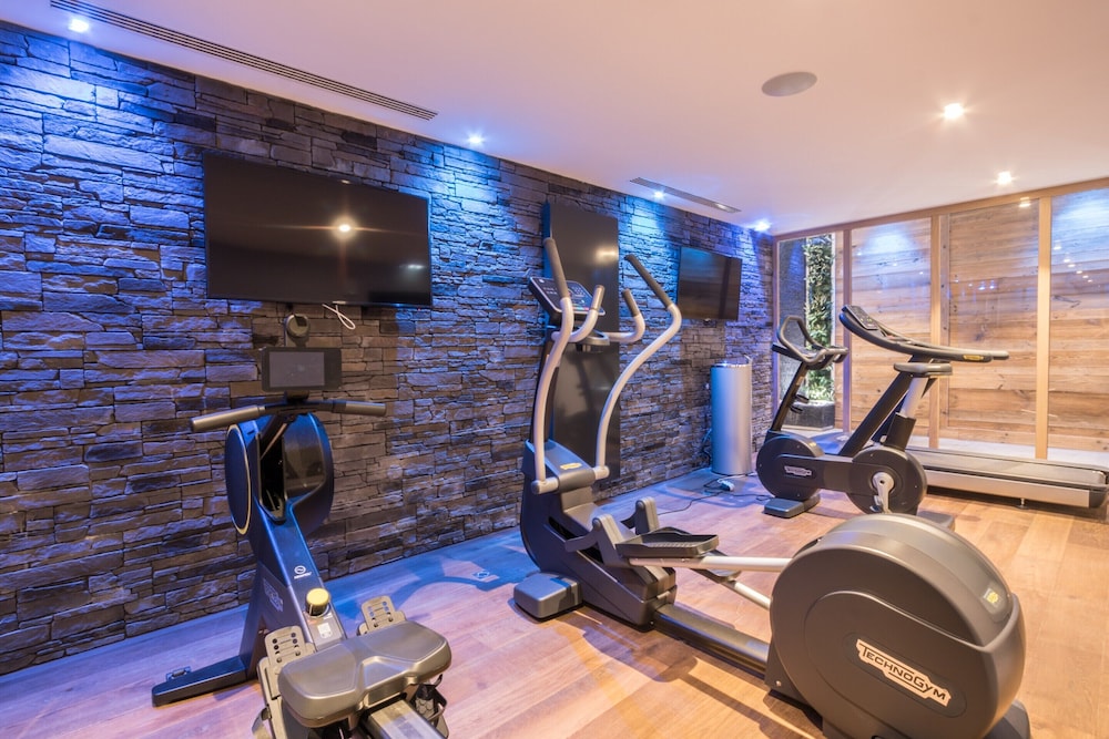 Apartment With Fireplace and Wi-fi in Arc 2000