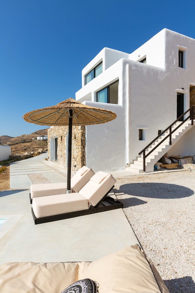 Apellon Mykonos Luxury Seaview Retreat