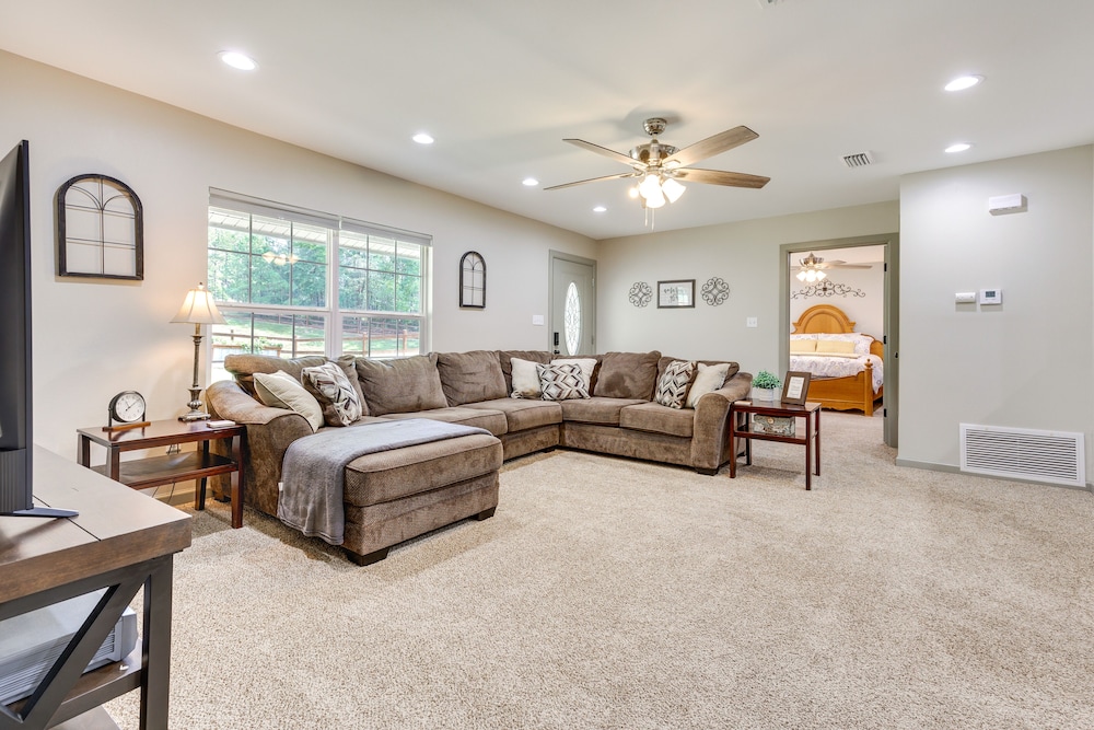 Rural Retreat w/ Covered Porch Near Jackson view 2
