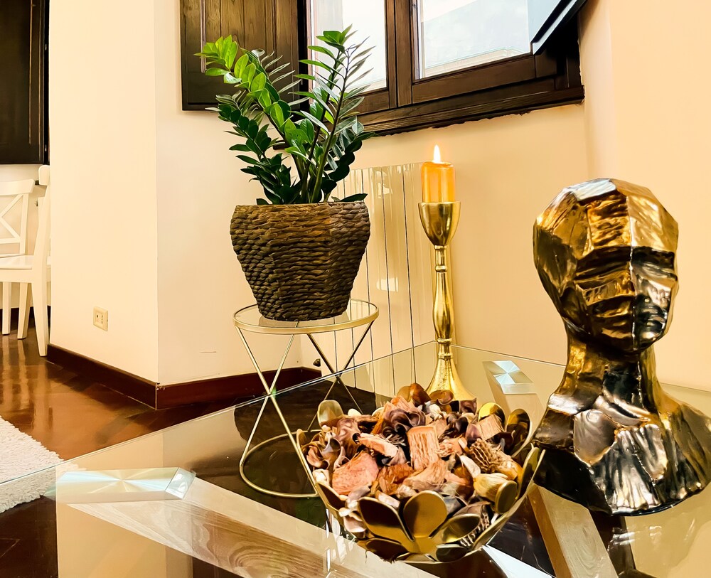 Trevi Fountain Stylish Guesthouse