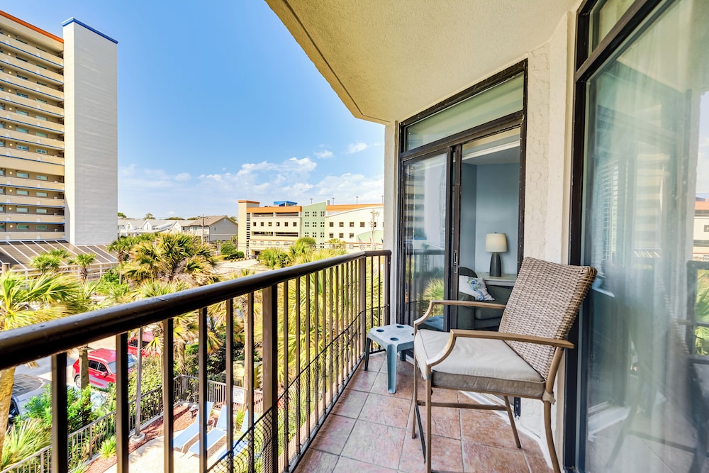 Ocean Access & Resort Perks: Myrtle Beach Condo