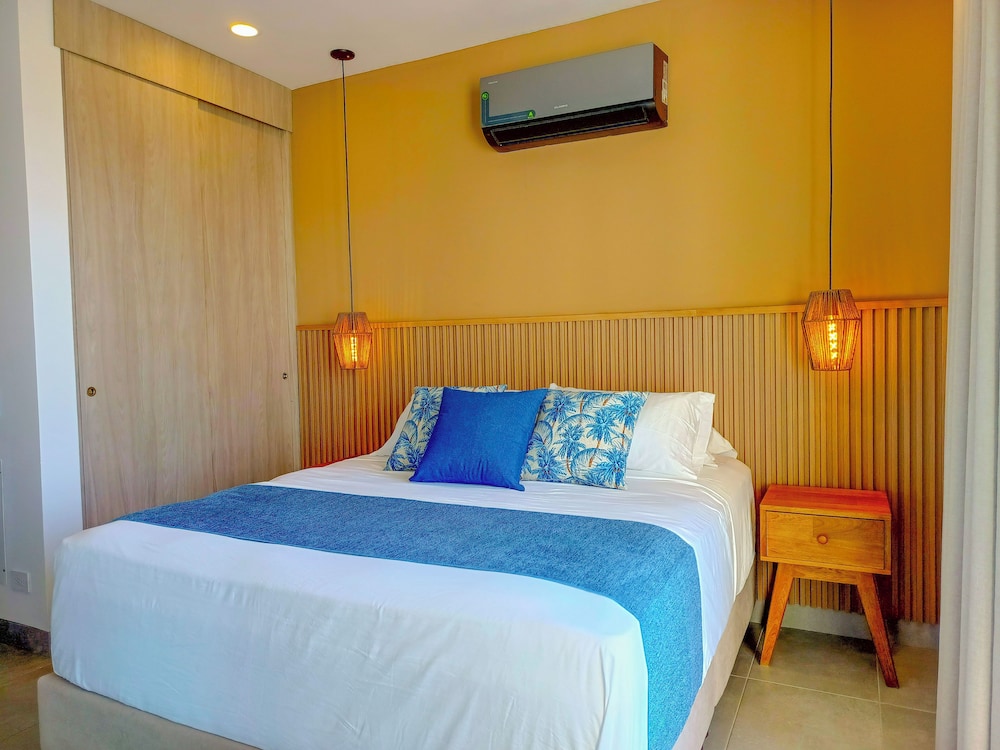 Santa Marina Luxury Stay - Ocean View