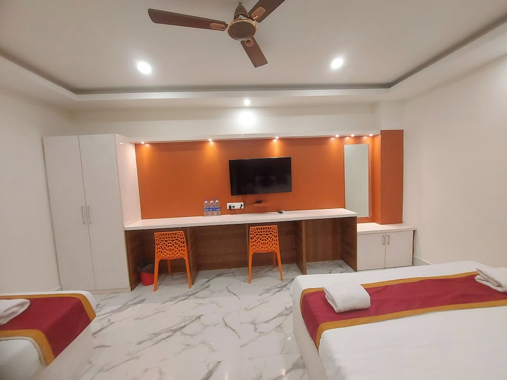 Hotel MJR - Free Pickup and Drop Temple, Sea Beach & Puri Railway Station