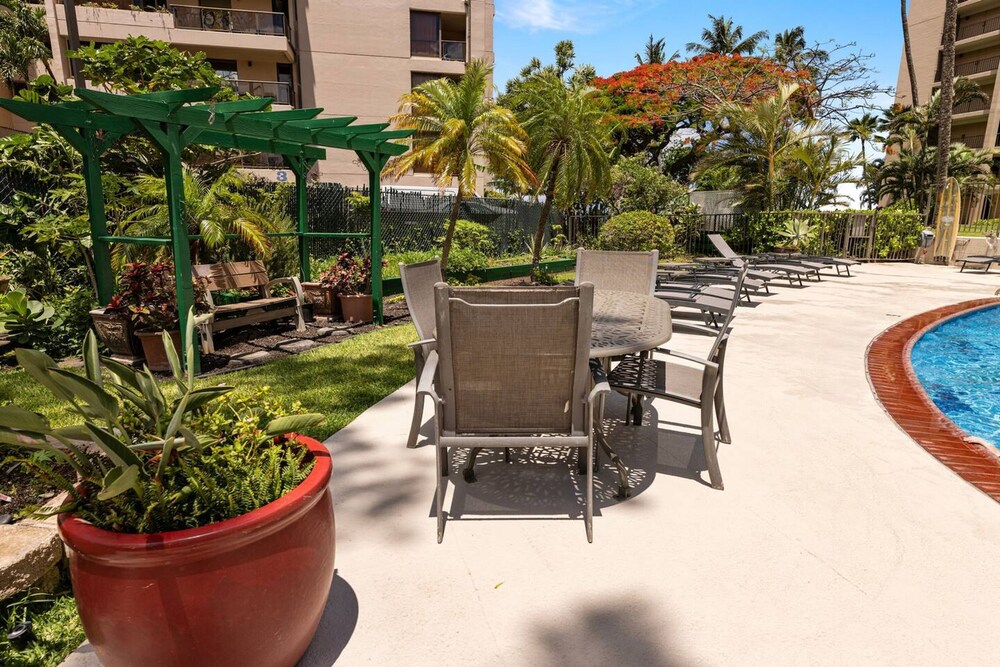 Ocean Views Luxury Amenities Beachfront Retreat