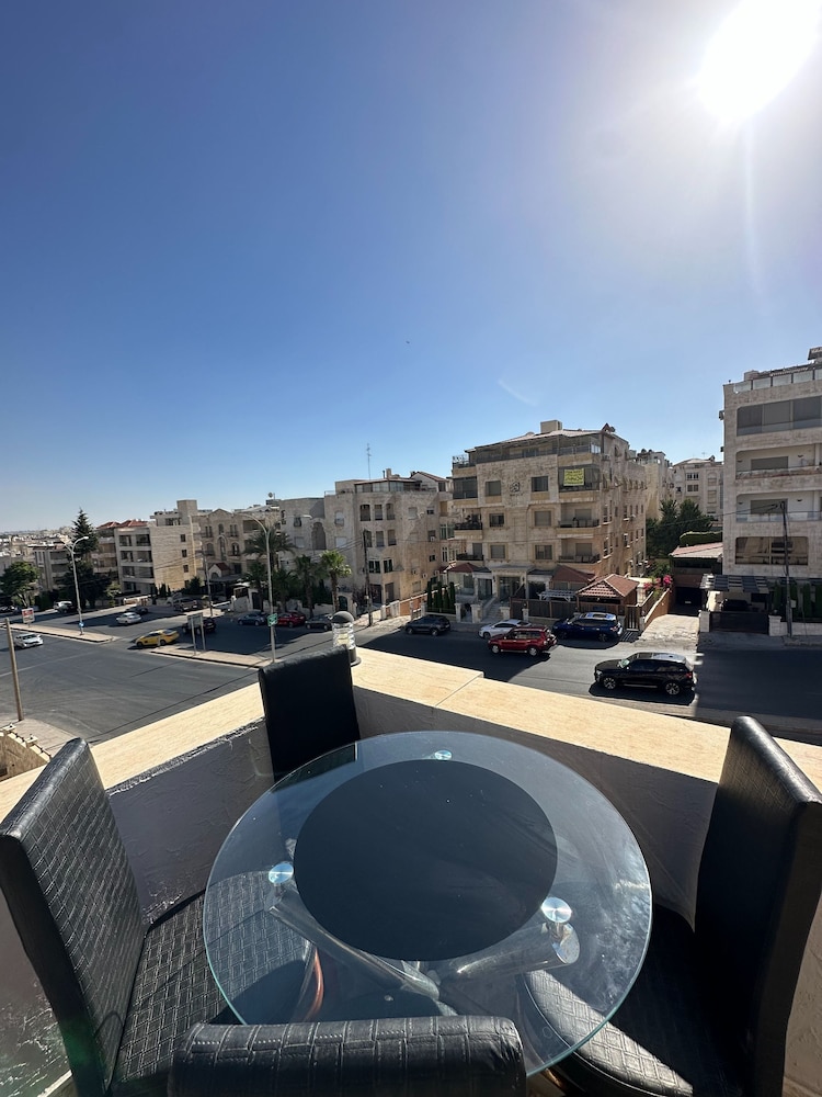 Charming Amman Apartment With Electric Heating & Pool Access