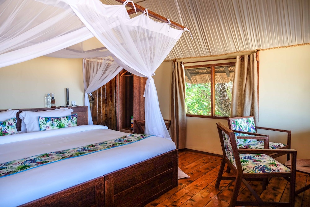Saadani Safari Lodge - bush, river, beach view 4