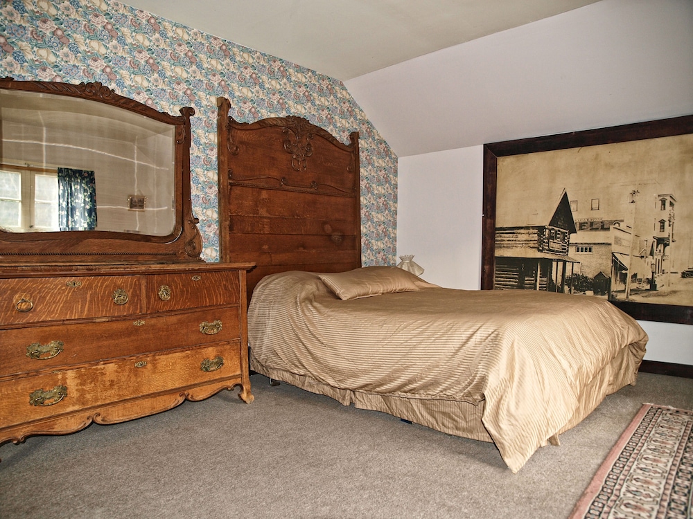 Likely Lodge