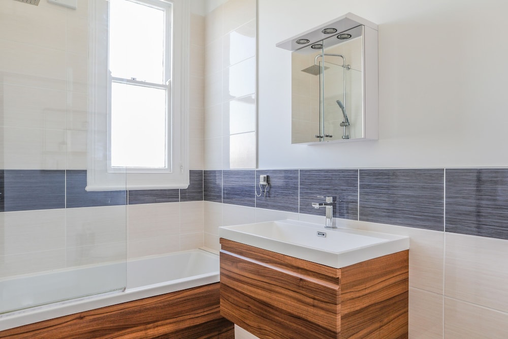 4 Glenthorne House
