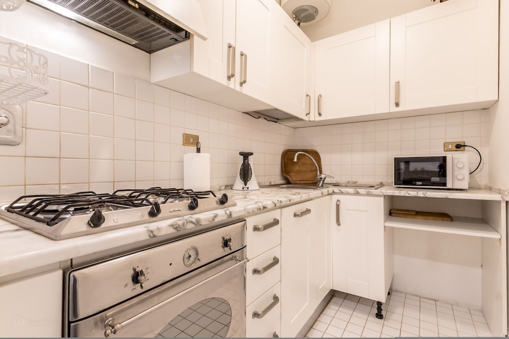 Casa Iside in Rome With 1 Bedrooms and 1 Bathrooms