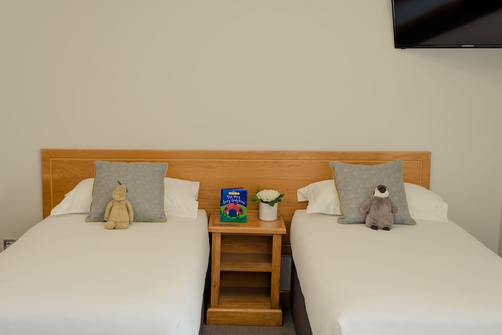 Waterford Vacations - Viking Hotel Waterford - Property Image 46