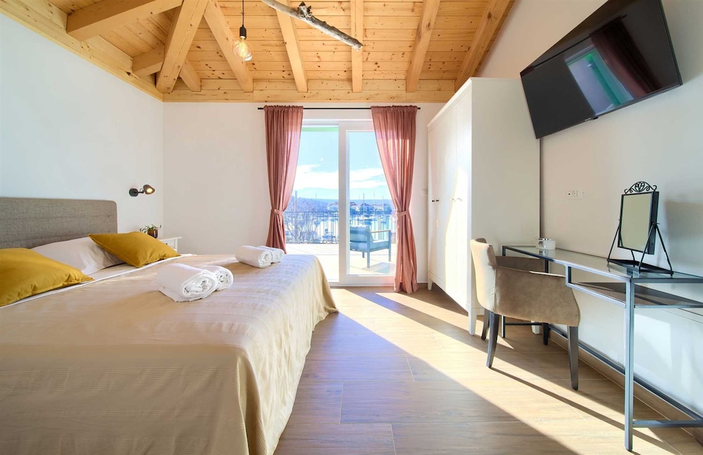 Villa Beachfront With 4 Bedrooms and 3 5 Bathrooms