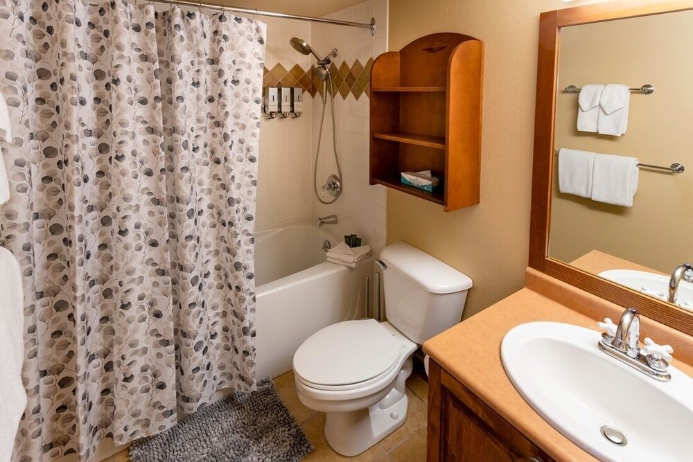 3323 - Two Bedroom Standard Powderhorn Lodge 2 Condo