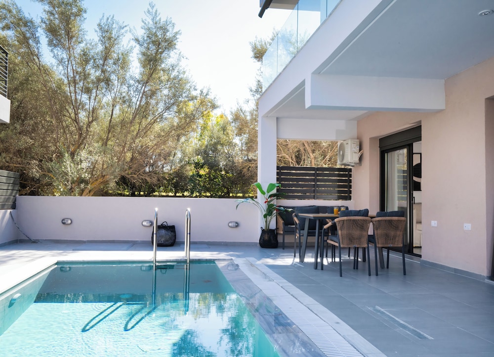 Aqua Bliss Beachfront Episkopos Lefkada