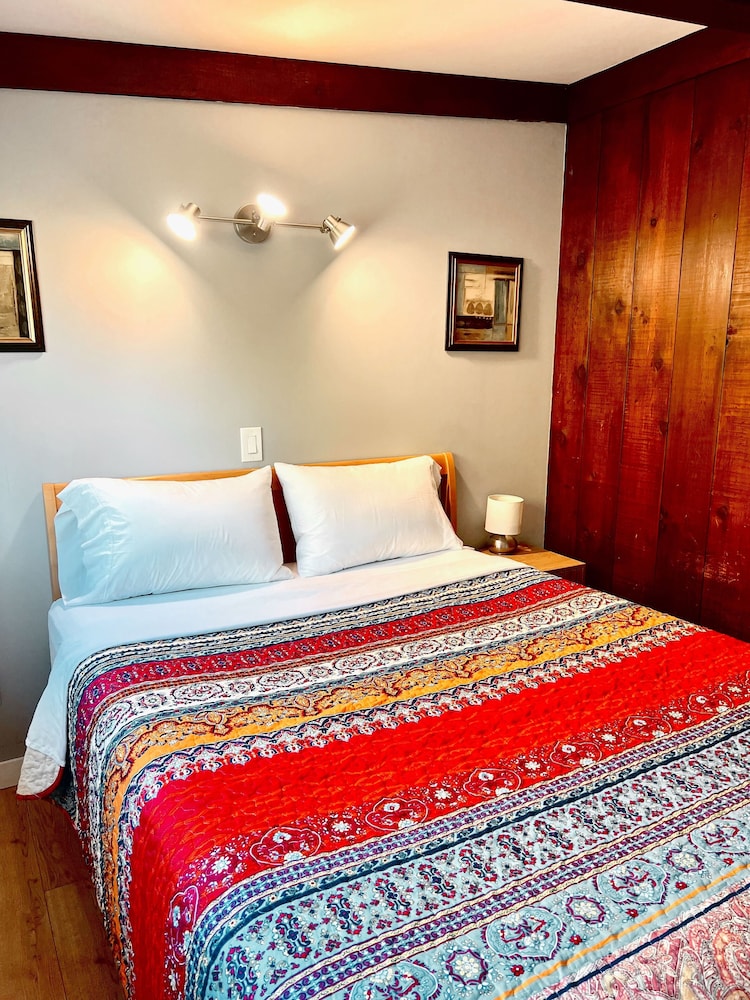 Peachland Beach Resort