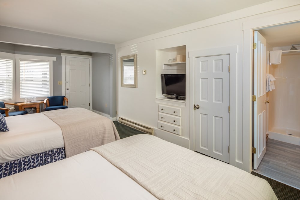 Glen Cove Inn & Suites